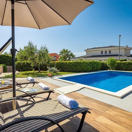 Lovely Istrian Apartment With A Private Swimming Pool And A Charming Garden Banjole Zewnętrze zdjęcie