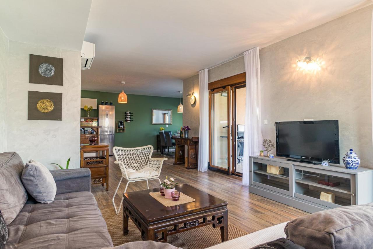 Lovely Istrian Apartment With A Private Swimming Pool And A Charming Garden Banjole Zewnętrze zdjęcie