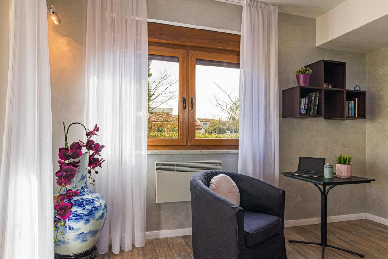 Lovely Istrian Apartment With A Private Swimming Pool And A Charming Garden Banjole Zewnętrze zdjęcie