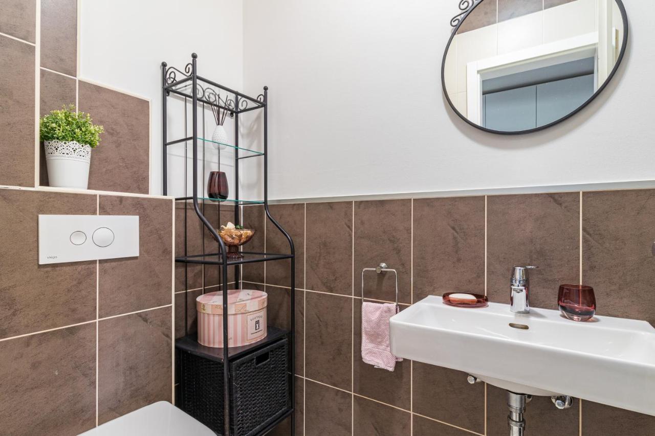 Lovely Istrian Apartment With A Private Swimming Pool And A Charming Garden Banjole Zewnętrze zdjęcie