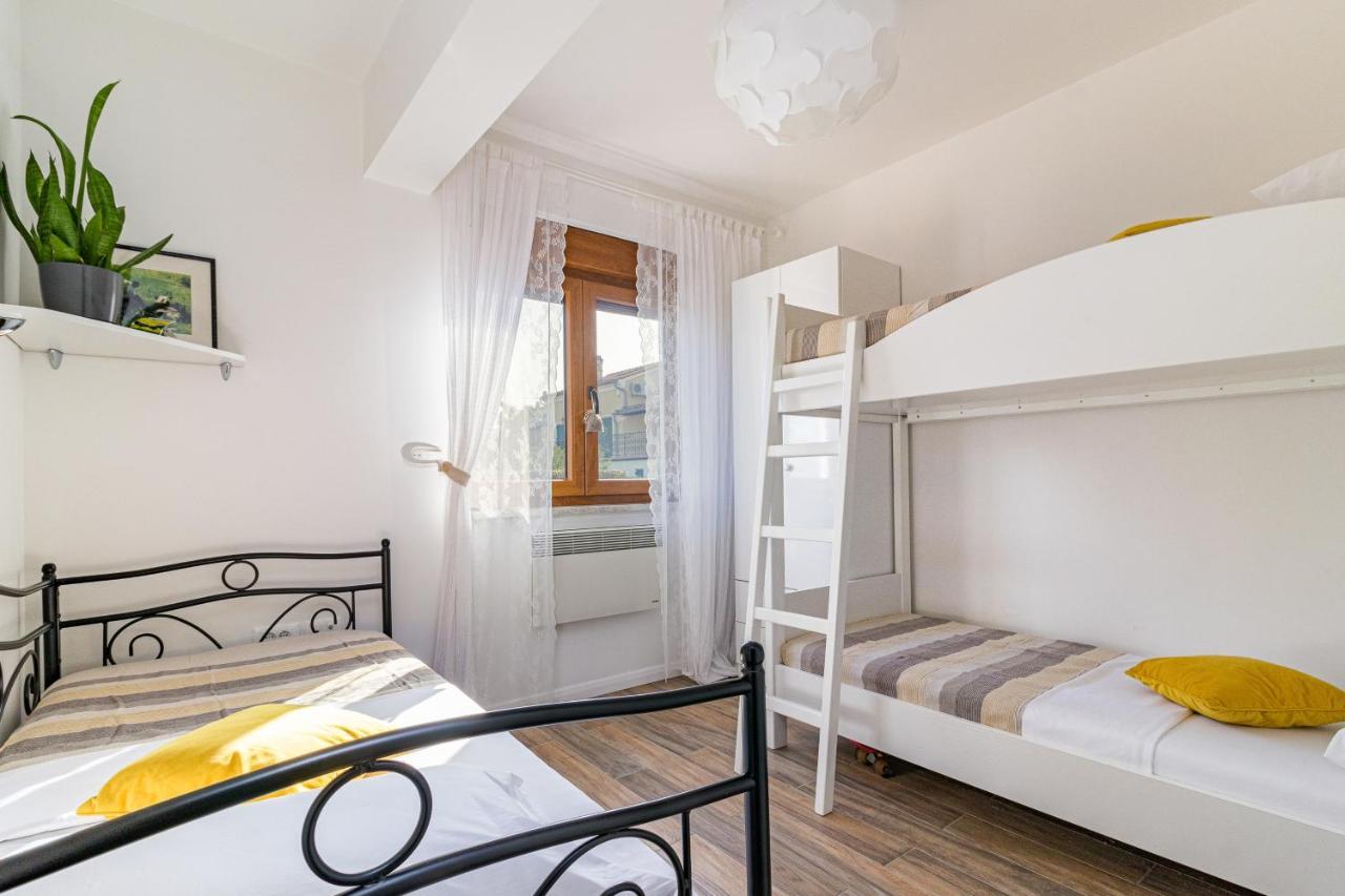 Lovely Istrian Apartment With A Private Swimming Pool And A Charming Garden Banjole Zewnętrze zdjęcie